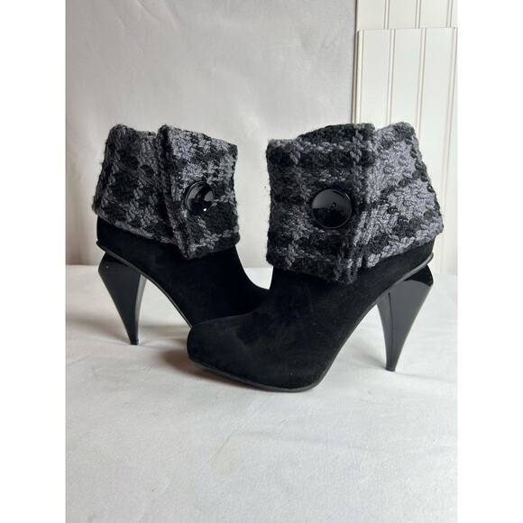 DOLLHOUSE Patent houndstooth heel Booties Bratz Mob Wife plaid academia Sz 6 - Picture 1 of 9